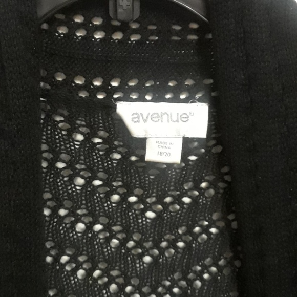 Avenue Cardigan 3 - Picture 2 of 5
